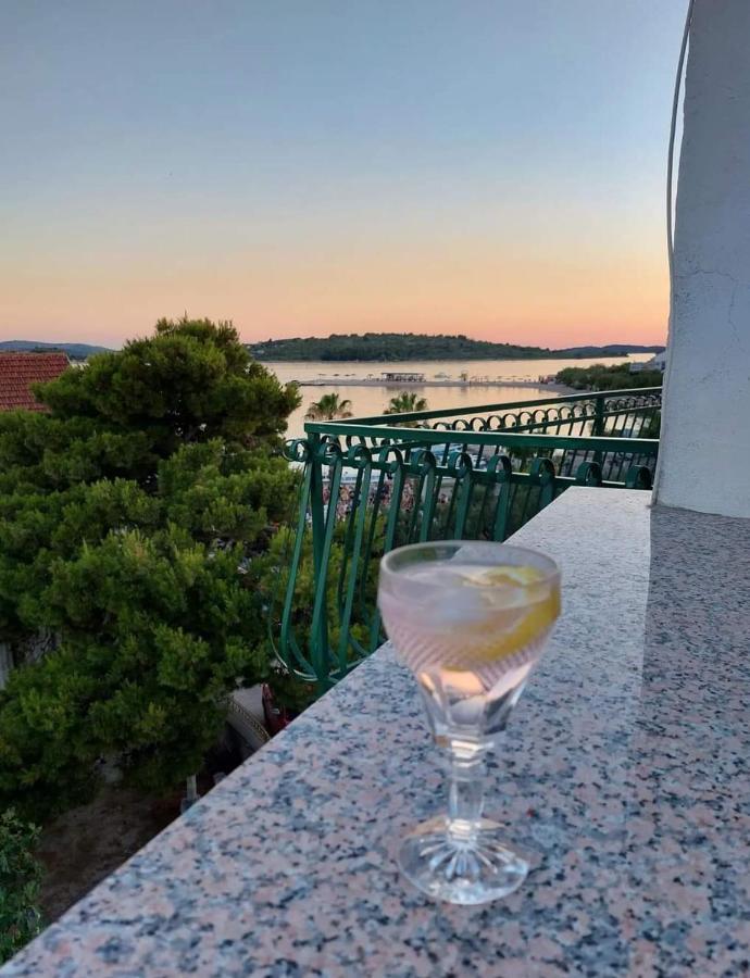 Apartments Lorio Водице Екстериор снимка