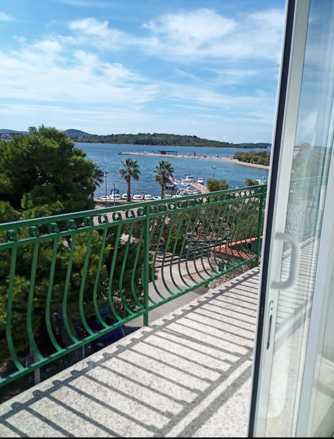 Apartments Lorio Водице Екстериор снимка